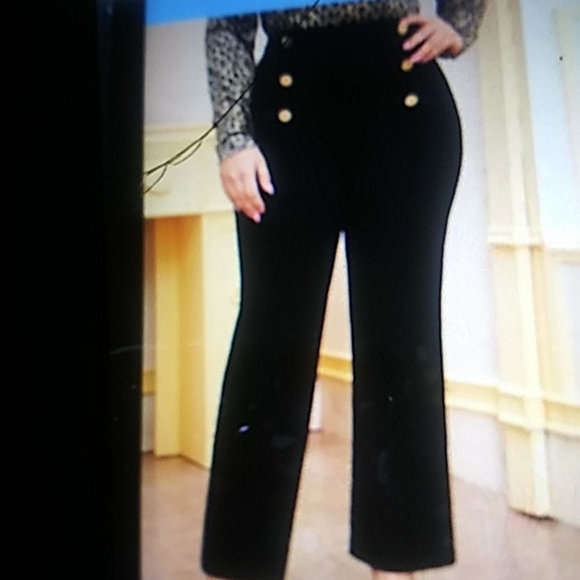 Black ankle length pants with gold buttons - Picture 2 of 4